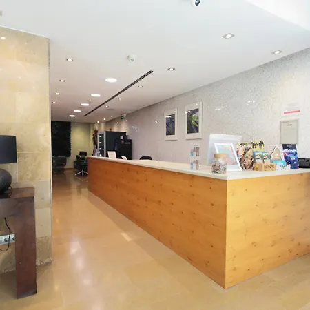 & Co. Quart Boutique