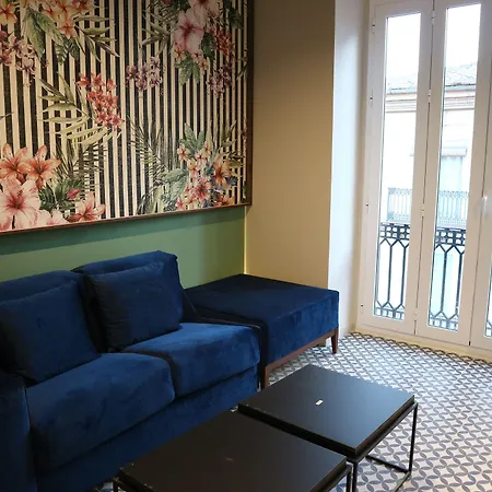 & Co. Quart Boutique 3*